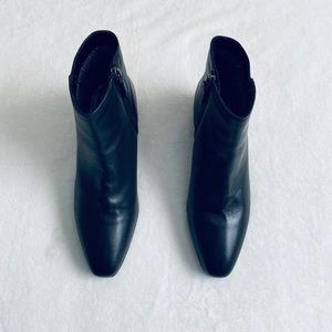 AQUATALIA Block Heel Booties